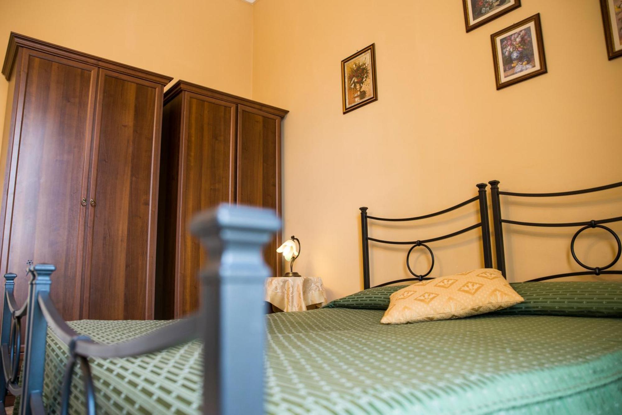 シラクーサ Sognando Ortigia Bed & Breakfast エクステリア 写真