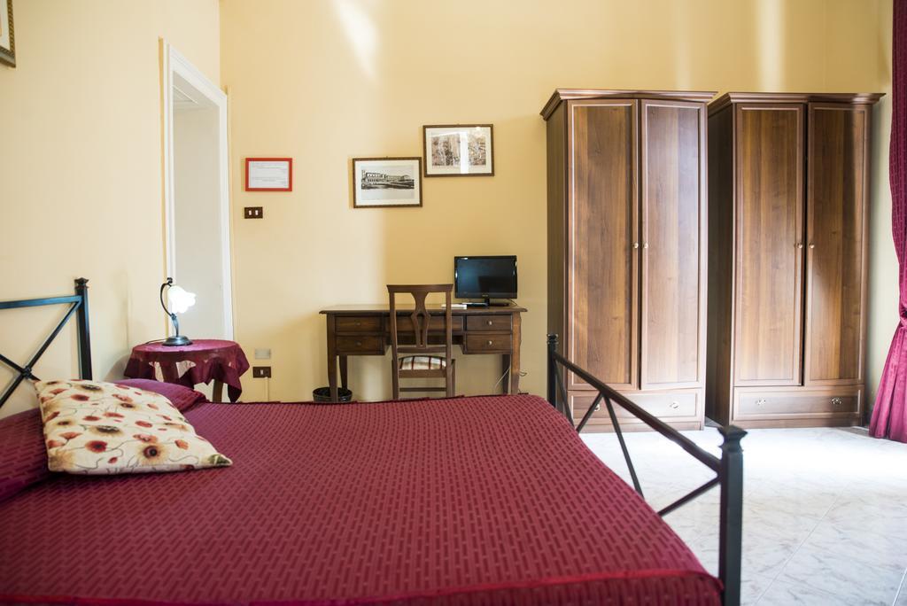 シラクーサ Sognando Ortigia Bed & Breakfast エクステリア 写真